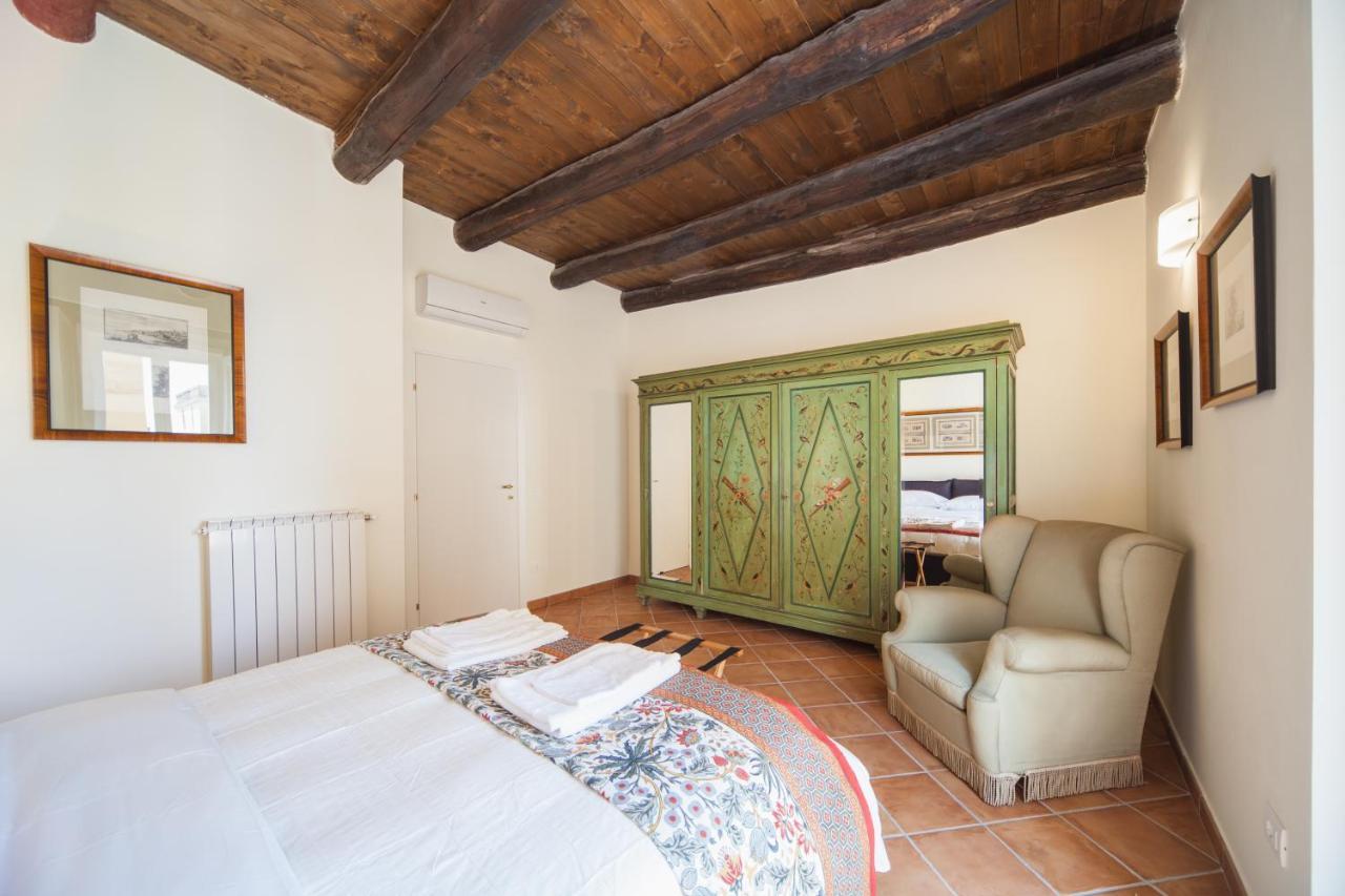 Palazzo Marigliano - Serviced Apartments Nápoly Kültér fotó