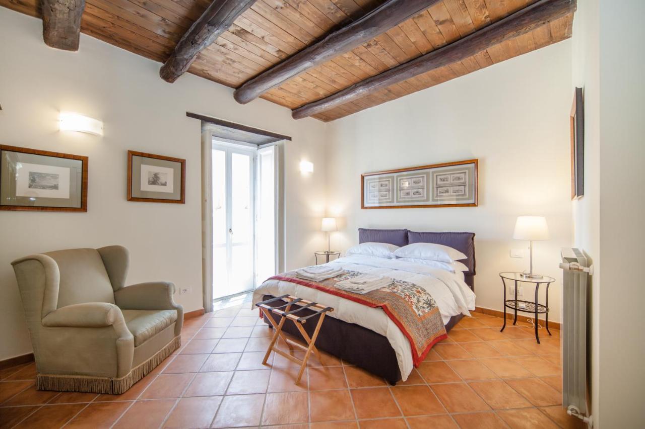 Palazzo Marigliano - Serviced Apartments Nápoly Kültér fotó