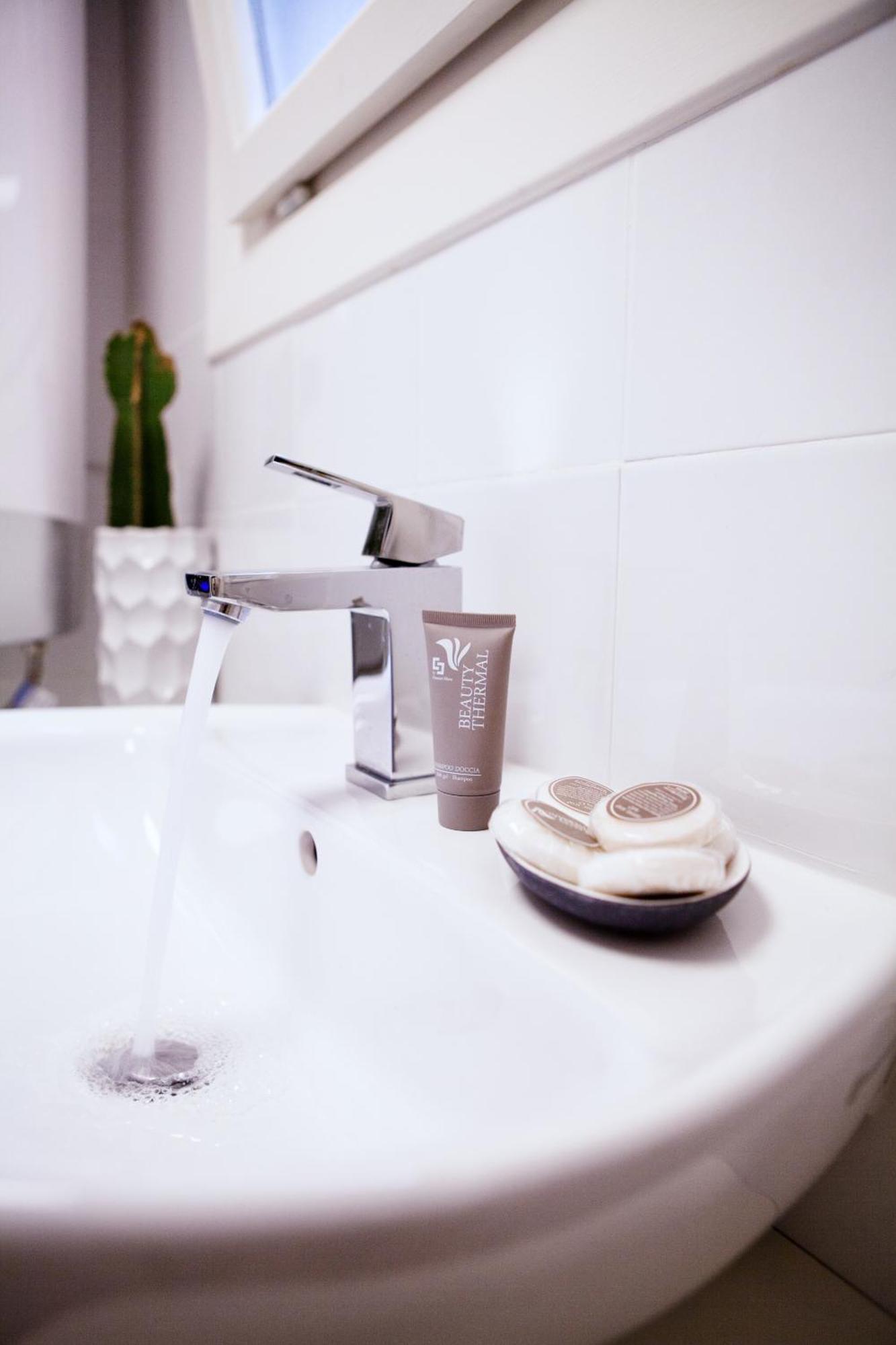 Palazzo Marigliano - Serviced Apartments Nápoly Szoba fotó